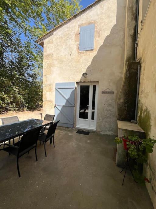 "La Pradeto" Gite Rural Camargue Arles Luaran gambar