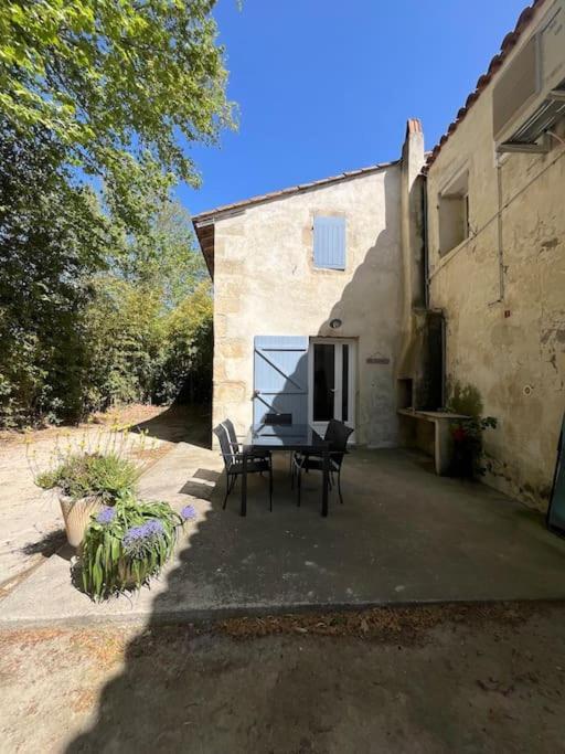 "La Pradeto" Gite Rural Camargue Arles Luaran gambar